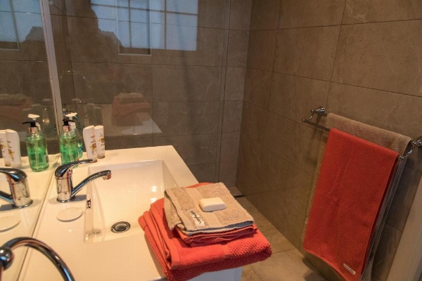 Mountain Blue Guest House image 15